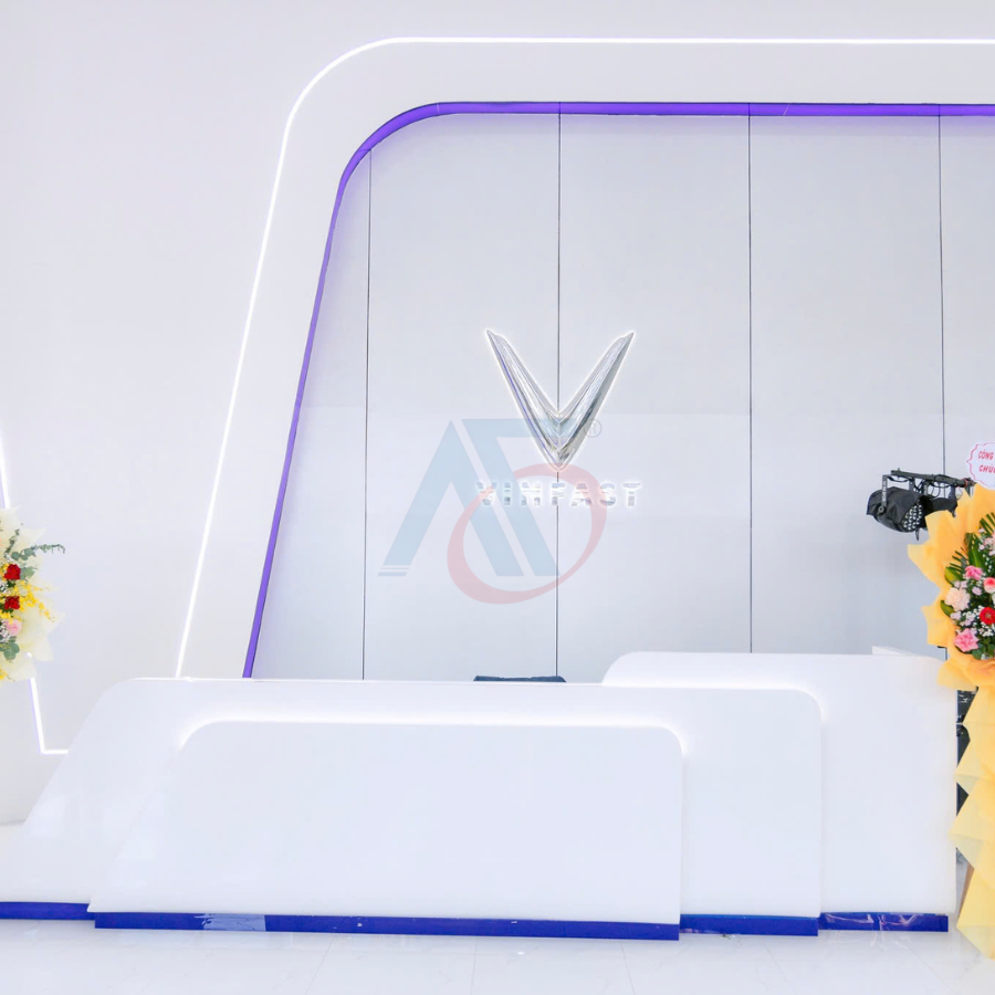 báo_giá_thi_công_quầy_lễ_tân_đá_solid_surface_chuyên_nghiệp_cho_cửa_hàng
